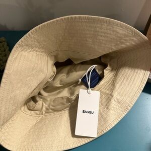 Baggu Bucket Hat - still has tags